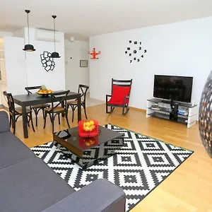  Apartment Luxury Apts Leone Centre